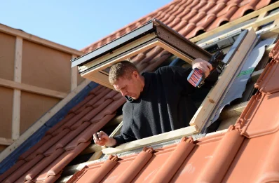 Pose de fenêtres de toit Velux à Lauraët